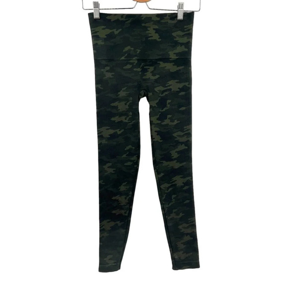 Spanx Look At Me Now Seamless Legging Green Camo Print Size Medium - Picture 5 of 7